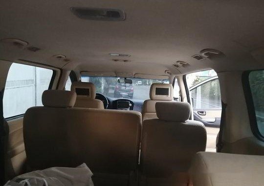 Sell White 2008 Hyundai Grand Starex in Quezon City