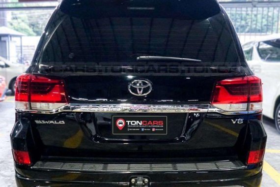 Sell 2019 Toyota Land Cruiser in Manila