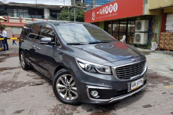 Sell 2015 Kia Carnival in Pasig