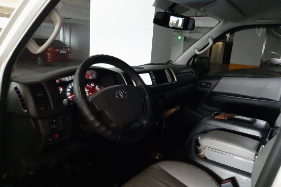 Toyota Hiace Super Grandia 2019