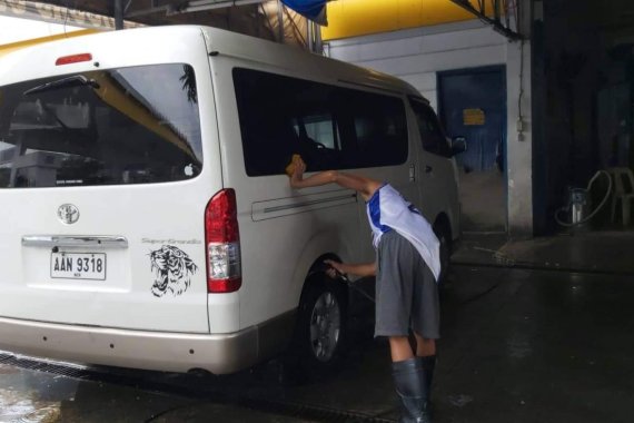 2014 A/T Toyota Hiace Super Grandia for Rush sale!