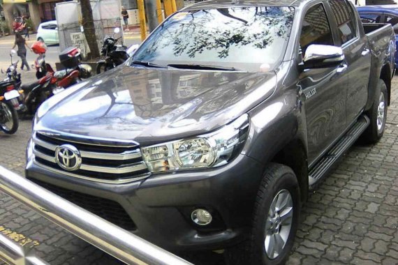 Sell 2017 Toyota Hilux in Pasig