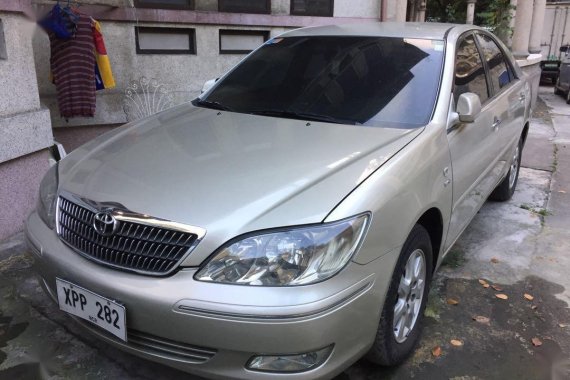 Selling Toyota Camry 2004 in Manila