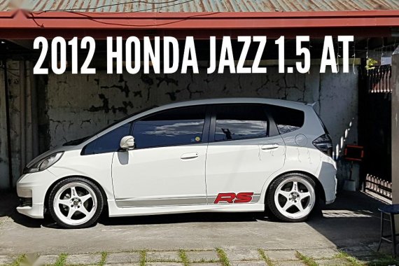 Selling Honda Jazz 2012 in Quezon City