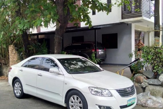 Selling Pearl White Toyota Camry 2008 in Quezon City