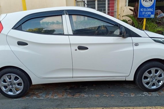 Selling Hyundai Eon 2012 in Pasig
