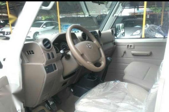 Toyota Land Cruiser 2017 for sale in Pasig