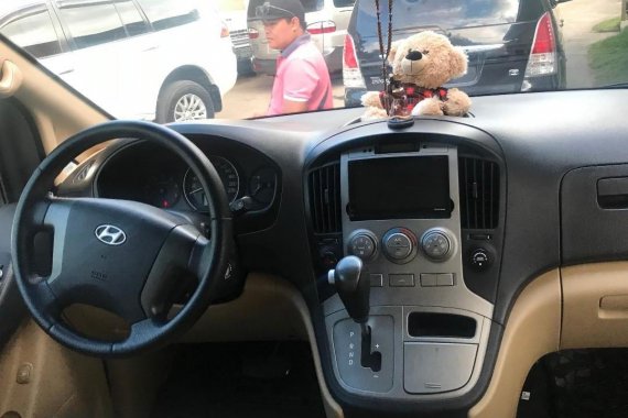 Selling Hyundai Grand Starex 2010 in Calamba