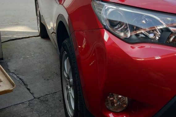 Selling Toyota Rav4 2014 in Makati