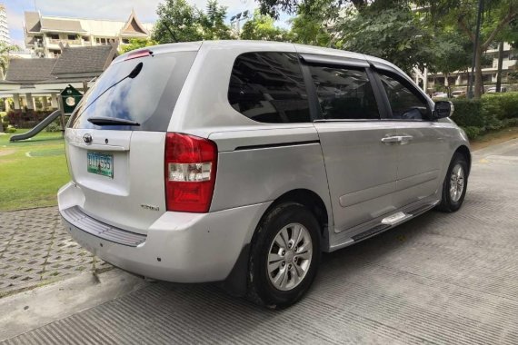 Sell 2012 Kia Carnival in Makati