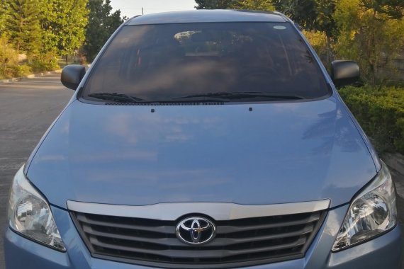 2014 Toyota Innova 2.5 E Diesel Automatic for sale in Pampanga