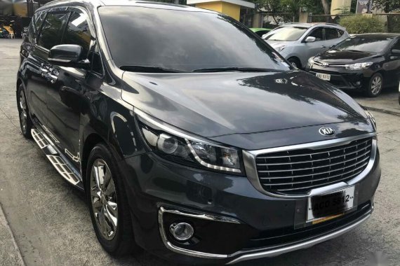 Sell 2016 Kia Carnival in Pasig