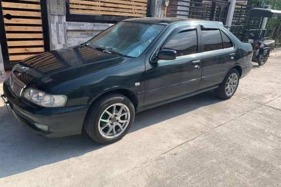 Nissan Elantra 2000