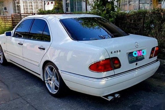 Mercedes-Benz E-Class 1998 for sale in Las Piñas