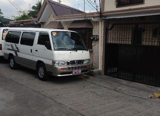 Selling Nissan Urvan 2015 in Manila