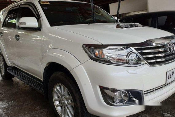 White Toyota Fortuner 2014 for sale in Narra