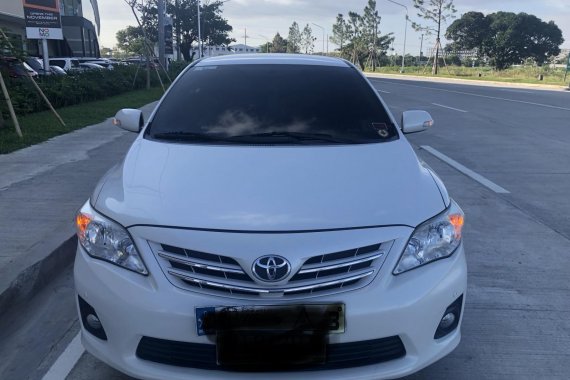 Selling Toyota Altis V 2013 in Cavite