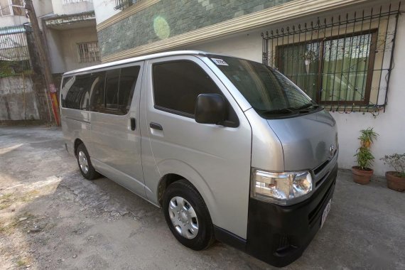 Sell 2010 Toyota Hiace in Quezon City