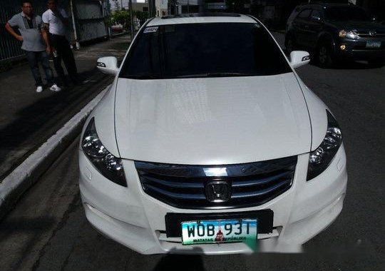 White Honda Accord 2013 for sale in Pasig 