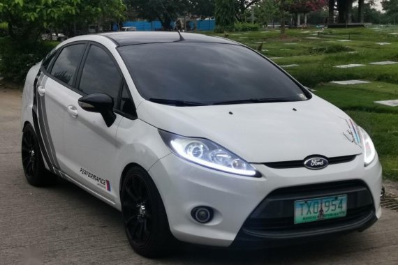 Selling Ford Fiesta 2012 in Bacoor