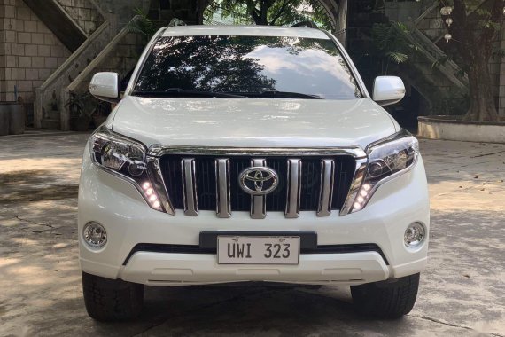 Sell Pearl White 2013 Toyota Land Cruiser in Valenzuela