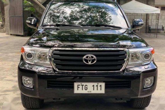 Sell 2010 Toyota Land Cruiser in Valenzuela