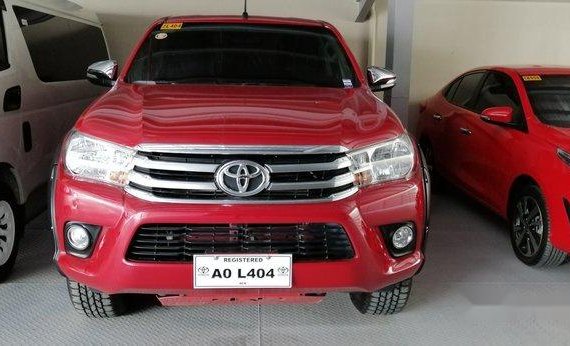 Selling Red Toyota Hilux 2017 in Makati