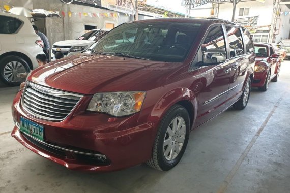 Selling Purple Chrysler Town And Country 2014 in Pasig