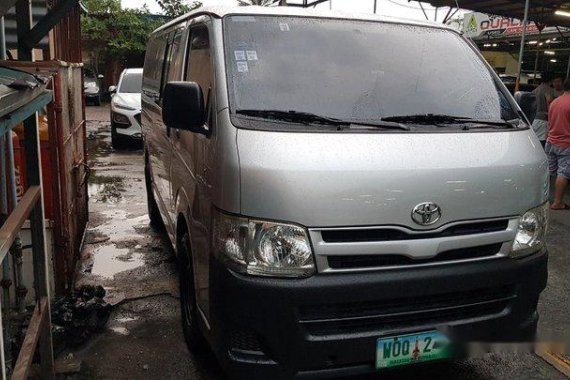 Selling Silver Toyota Hiace 2014 in Pasig