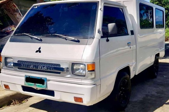 2007 Mitsubishi L300 FB Deluxe