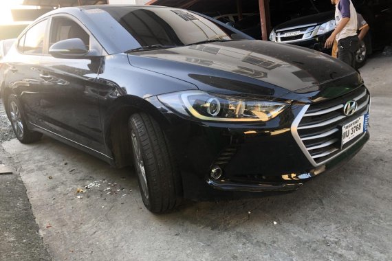 Selling Hyundai Elantra 2018 in Quezon City