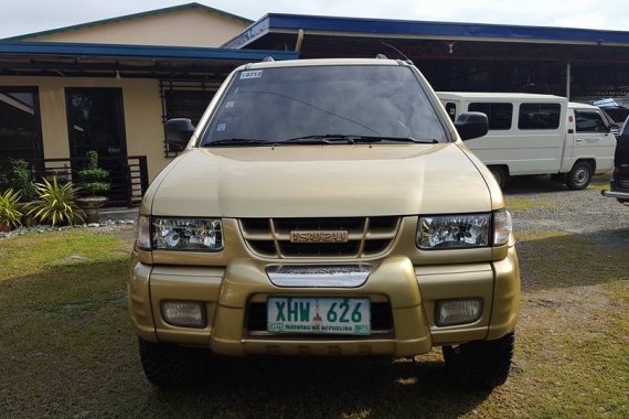 Isuzu crosswind xuvi top of the line