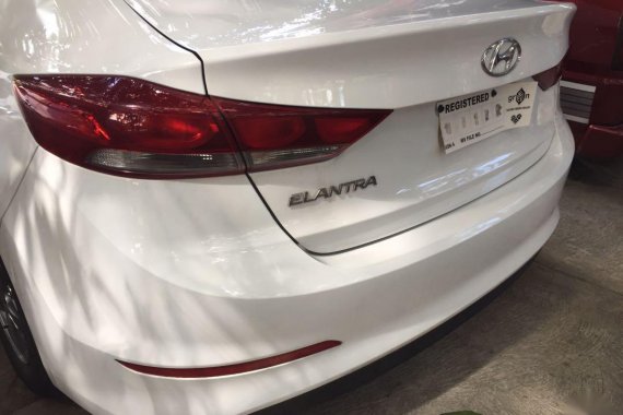 Sell 2018 Hyundai Elantra in Marikina