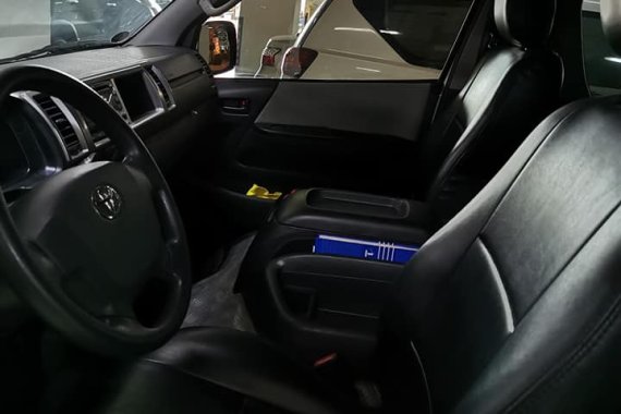 Toyota Super Grandia 2016 Monotone