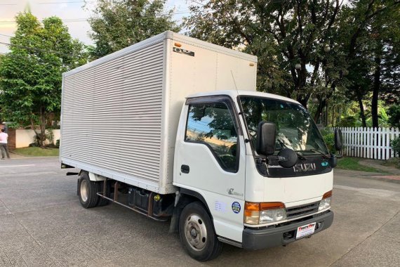 Isuzu Elf 2018 for sale in Quezon City