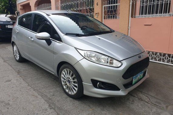 Selling Silver Ford Fiesta 2014 in Taytay