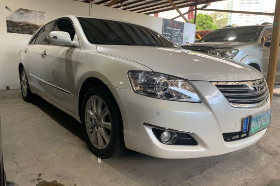 Pearl White Toyota Camry 2008 for sale in Manila