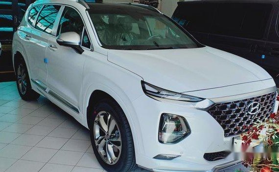 Sell White 2020 Hyundai Santa Fe in Quezon City