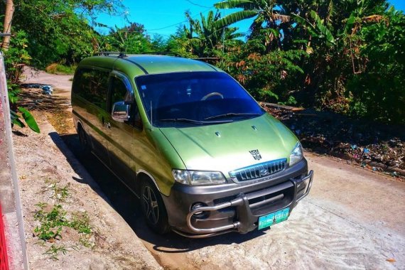 Green Hyundai Starex 1997 for sale in Moncada