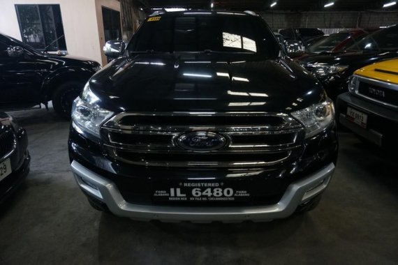 Selling Black Ford Everest 2016 in Pasig