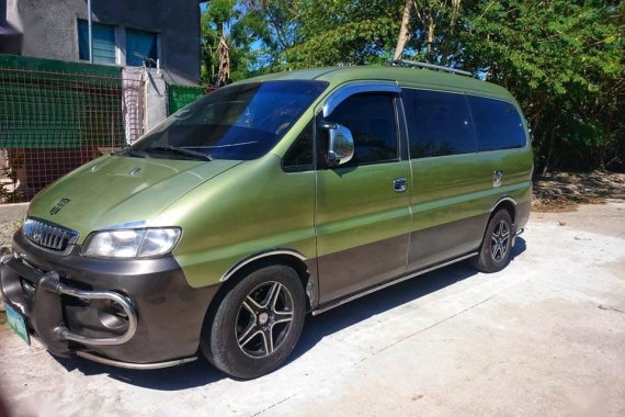 Green Hyundai Starex 1997 for sale in Moncada