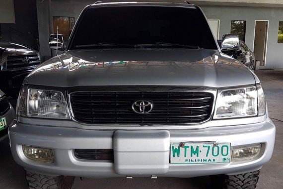 Grey Toyota Land Cruiser 2000 for sale in Pasig