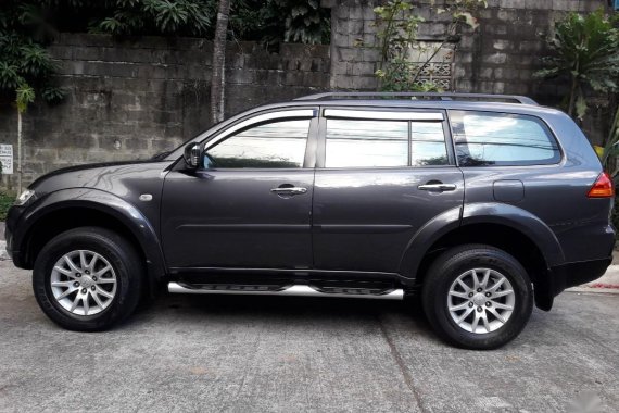 Sell Black 2011 Mitsubishi Montero sport in Quezon City