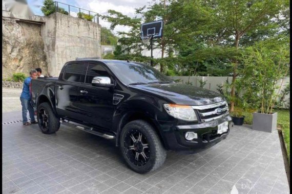 Selling Black Ford Ranger 2014 in Cebu City