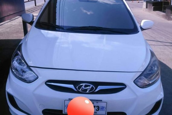 Sell White 2012 Hyundai Accent in Manila