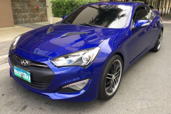 Sell Blue 2013 Hyundai Genesis in Pasig