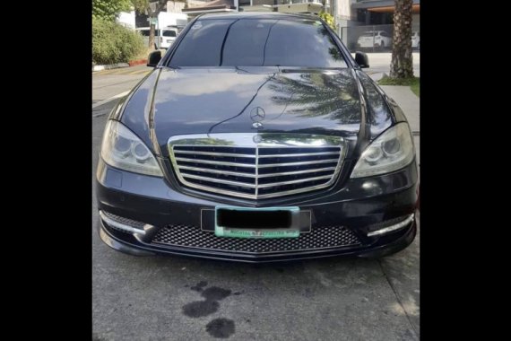 Black Mercedes-Benz S-Class 2011 Sedan at 43000 for sale