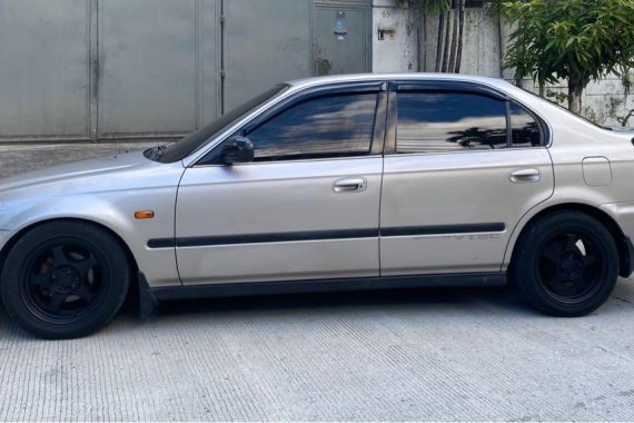Sell Silver 2000 Honda Civic in Quezon City