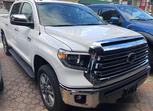 Selling White Toyota Tundra 2020 in Quezon City