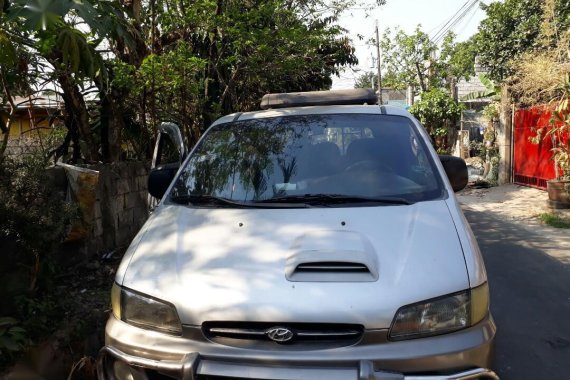 Silver Hyundai Starex 1999 for sale in Automatic